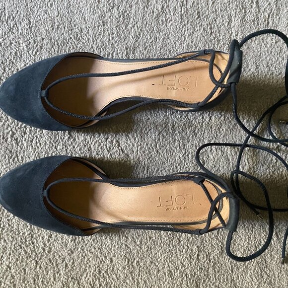 Ann Taylor LOFT Navy Blue suede women's heel, 6.5 - Picture 1 of 3
